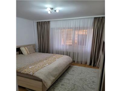 Vanzare apartament 3 camere Tei - renovat si mobilat